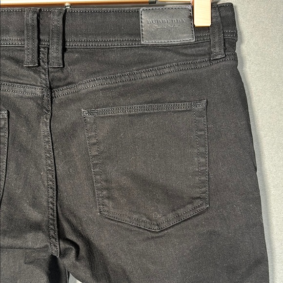 Burberry Women’s black denim pants, 28” waist, slight stretch, from tv Wardrobe - Picture 5 of 8